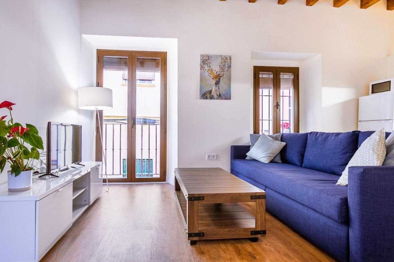 Stunning Apartment In Central Севилья Экстерьер фото